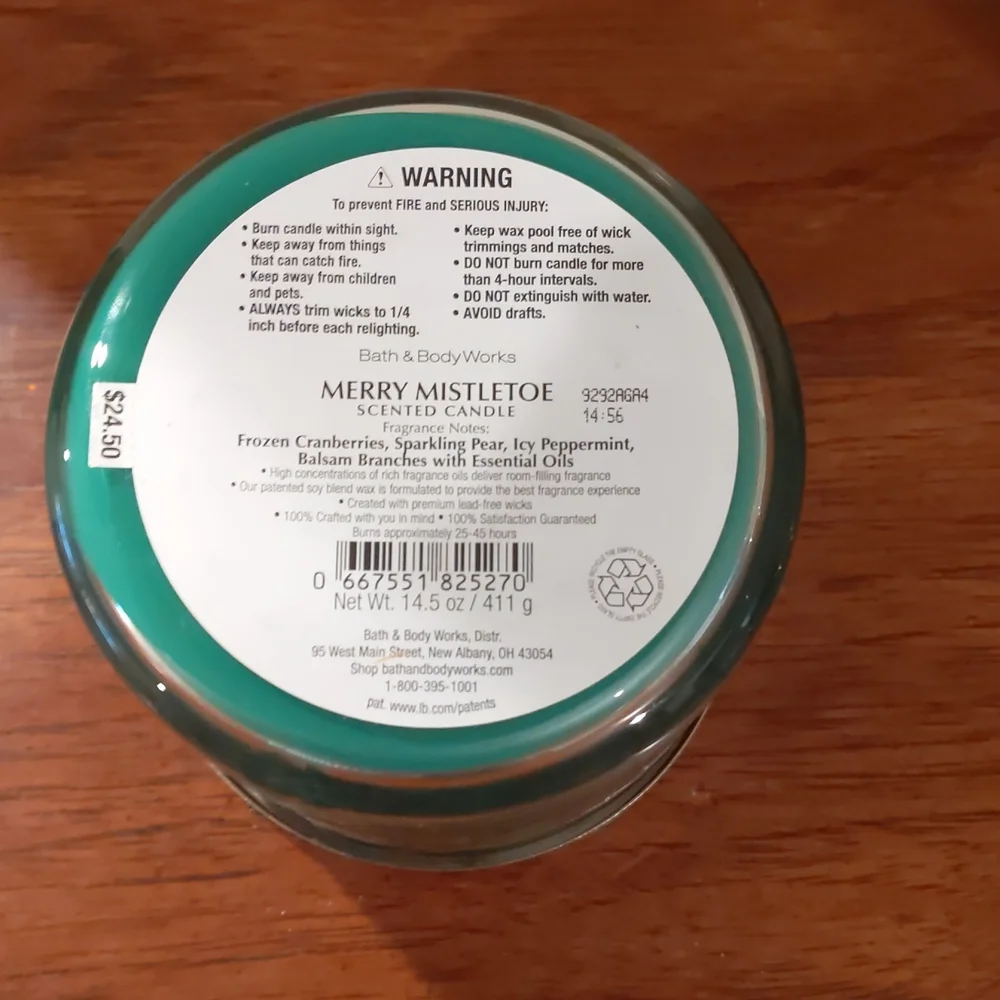 Merry Mistletoe 3 Wick Candle Bath & Body Works - Picture 6 of 7